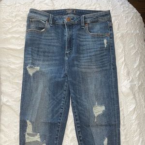 Abercrombie & Fitch Simone High Rise Ankle Jean